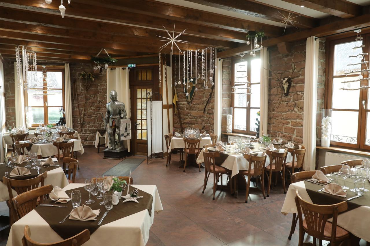 Restaurant 3 Chateaux Hotel *